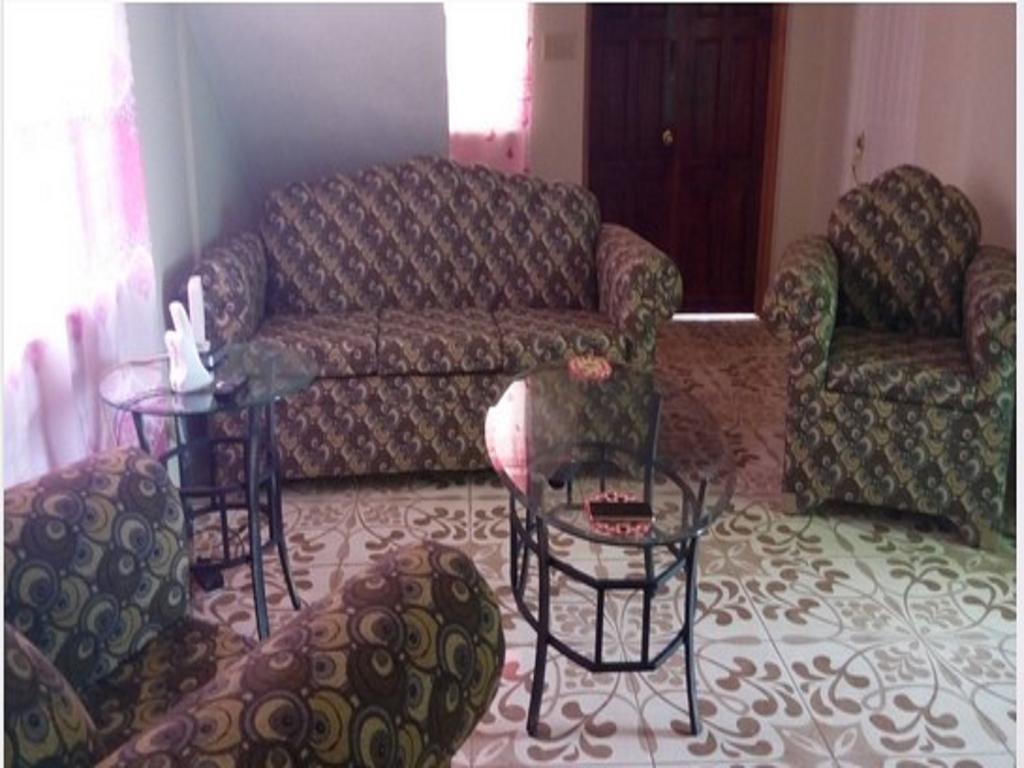 Reggae Moon Guest House Фальмаут Экстерьер фото
